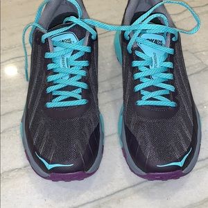 Women’s HOKA ONE ONE Tennis Shoes